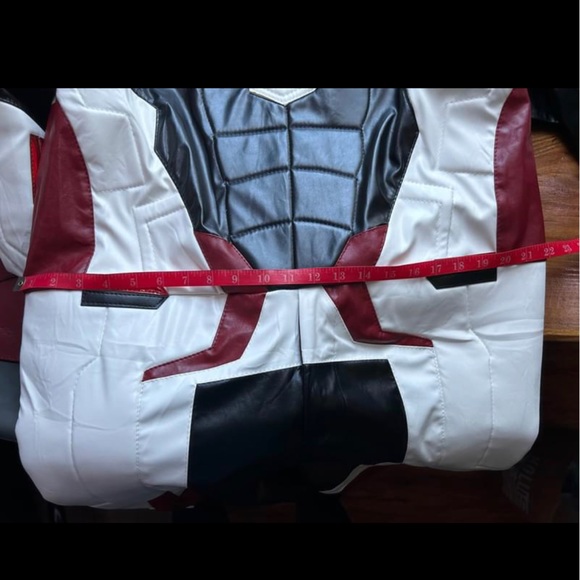 Avengers Endgame Quantum Costume - Picture 6 of 8